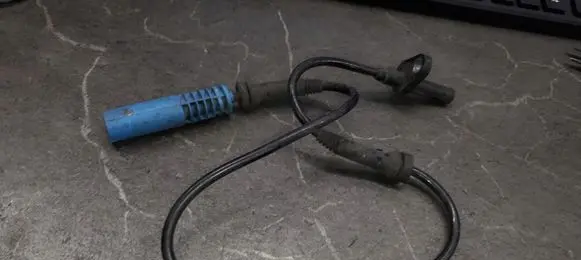 BMW 5 E60 E61 ABS brake wheel speed sensor 0265007848