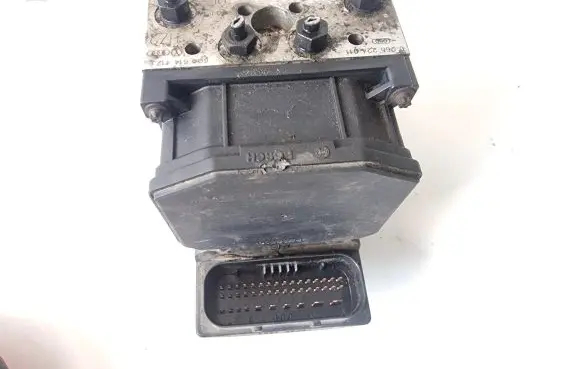 Skoda Fabia Mk1 (6Y) ABS Pump 6Q0614417E 0265224011 6Q0907379H