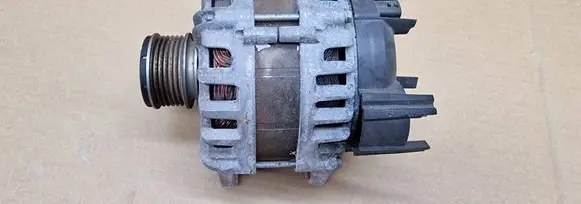 Renault Kadjar Generator/alternator 231004719R