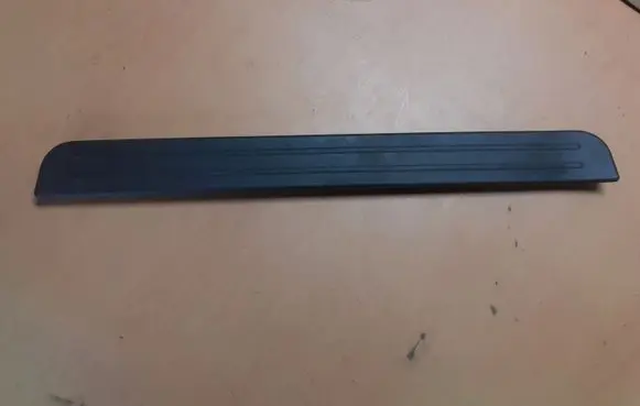 Mazda CX-7 Front sill trim cover EG21687