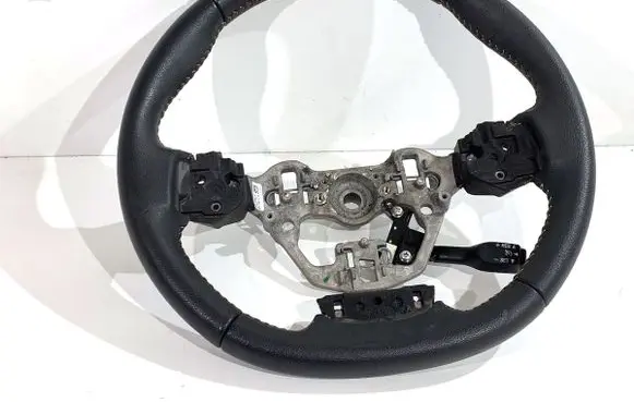 Toyota Yaris Steering wheel 