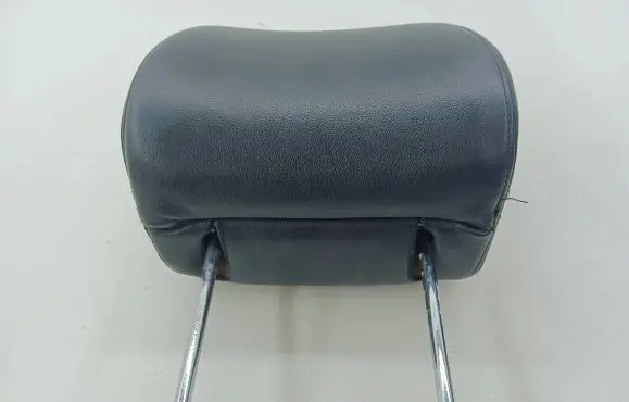 Toyota Avensis T250 Front seat headrest 