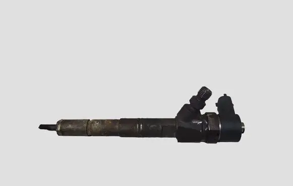 Opel Insignia A Fuel injector 0445110327