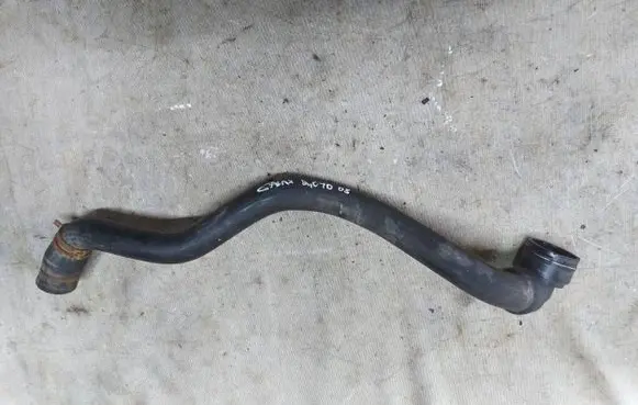 Coolant pipe/hose