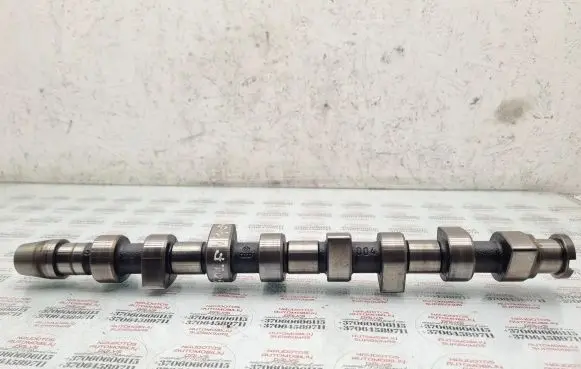 Volkswagen Golf IV Camshaft 