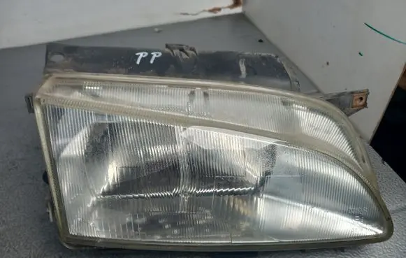 Peugeot Partner Front reflector 