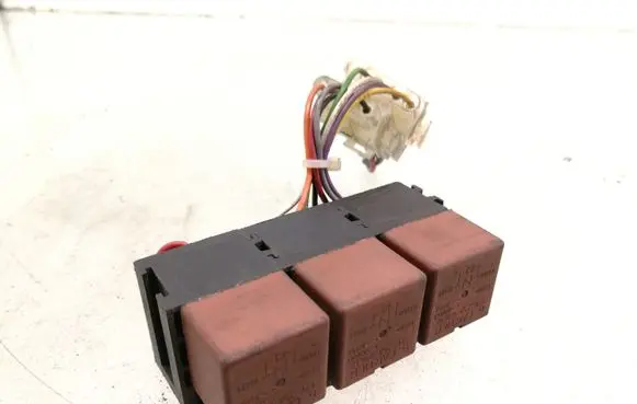 Mercedes-Benz Vito Viano W639 Other relay