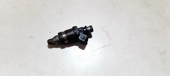 Toyota Previa (XR10, XR20) I Fuel injector 