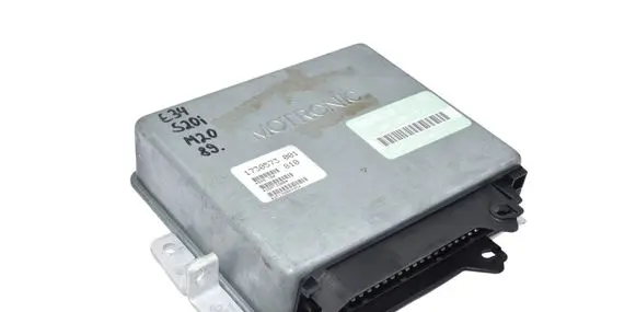 BMW 5 E34 Engine control unit/module 1730573 0261200172