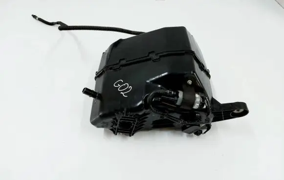 BMW X4 G02 AdBlue liquid reservoir 7377944