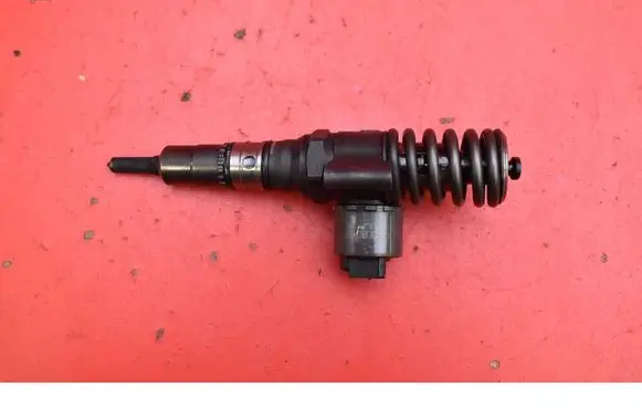 Audi A6 Allroad C6 Fuel injector 03G130073G
