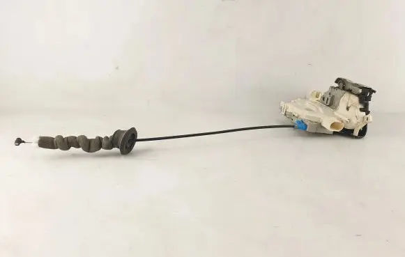 Audi A3 S3 8V Coupe door lock (next to the handle) 8X1837015