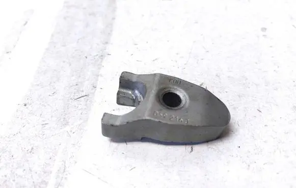 Audi A7 S7 4G Fuel Injector clamp holder 059216J