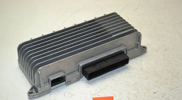 Audi A6 S6 C6 4F Sound amplifier 4F0910223K 720300800101 4F0035223L