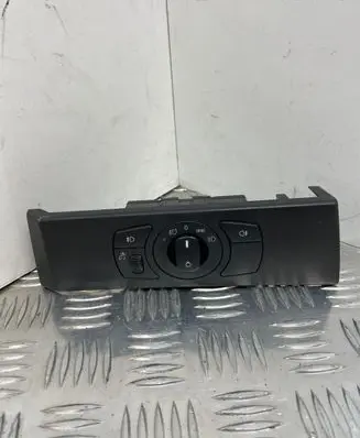 BMW 5 E60 E61 Light switch 6953735 0005032369400 33290403