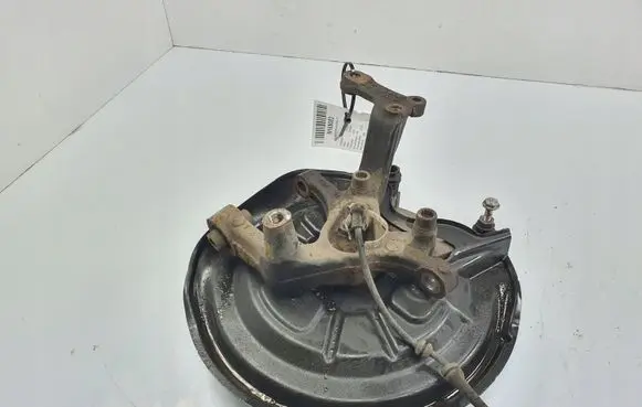 Volkswagen Touran I Rear wheel hub spindle/knuckle 