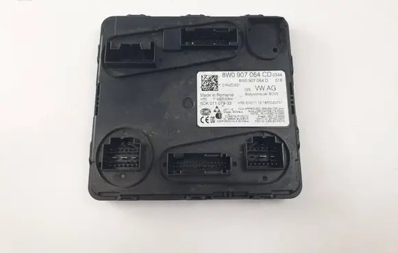 Audi Q7 4M Comfort/convenience module 8W0907064CD 8W0907064D 5DK01107933