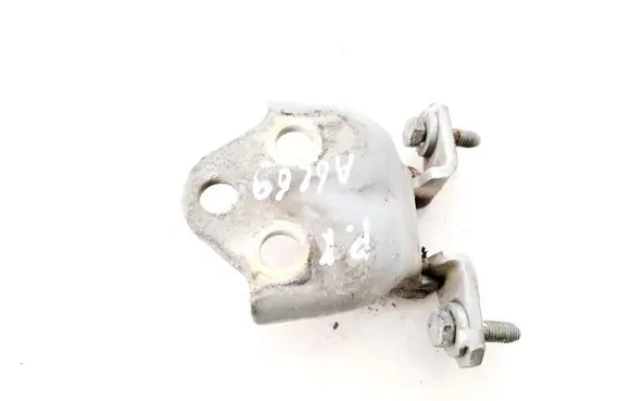 Mitsubishi Carisma Front door upper hinge