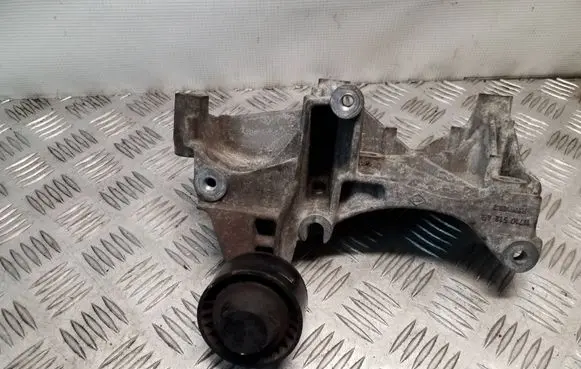 Renault Trafic III (X82) Generator/alternator bracket 117105124R