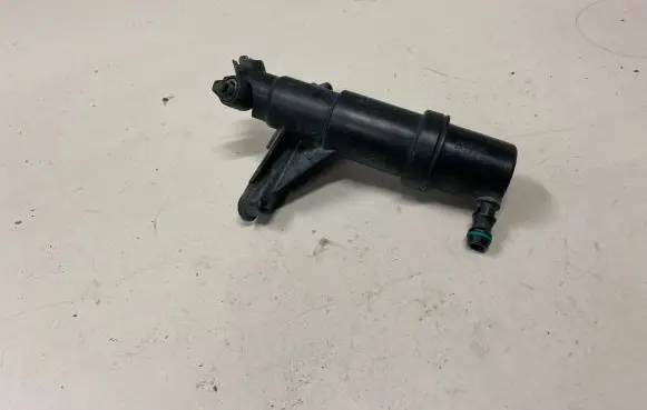 BMW 5 E60 E61 Headlight washer pump 090606 10461