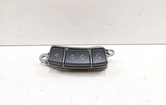 BMW 7 E65 E66 Steering wheel buttons/switches 6911586 555288500 03746710