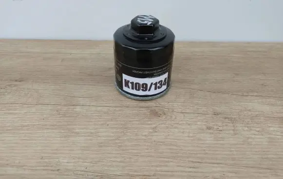 Skoda Felicia I Oil filter mounting bracket 030115561AB