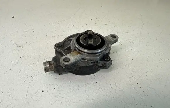 Opel Vivaro Vacuum pump 8200797164