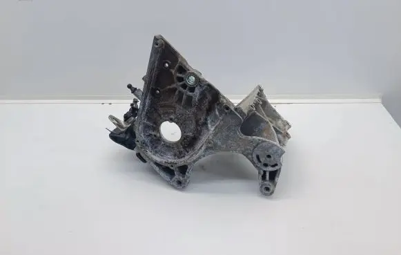 Opel Zafira C Engine mounting bracket 55574721