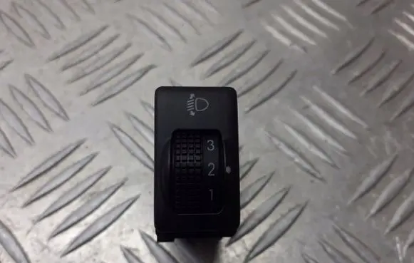 Nissan Note (E11) Headlight level height control switch 25190BH00A