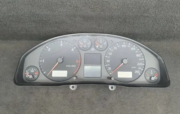 Audi A6 S6 C5 4B Speedometer (instrument cluster) 4B0920900C