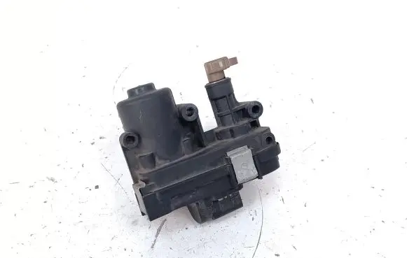 Opel Zafira C Intake manifold valve actuator/motor 