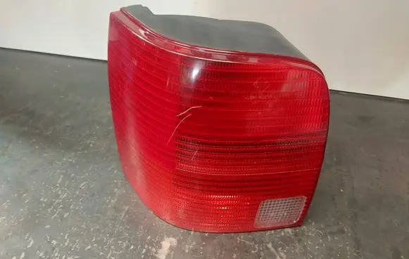 Volkswagen PASSAT B5 Rear/tail lights 3B9945111F