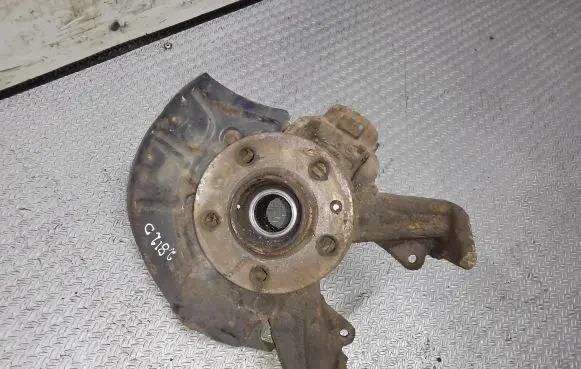 Volkswagen Golf IV Front wheel hub spindle knuckle
