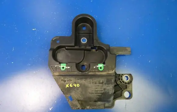 Volvo XC40 Radiator support slam panel bracket 32226494 512076A