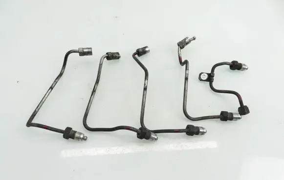 Toyota RAV 4 (XA20) Fuel injector supply line/pipe
