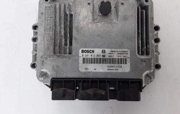 Renault Espace - Grand espace IV Engine control unit/module 8200441820