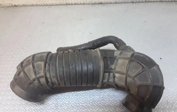 Audi A4 S4 B7 8E 8H Air intake duct part 8E0129615J