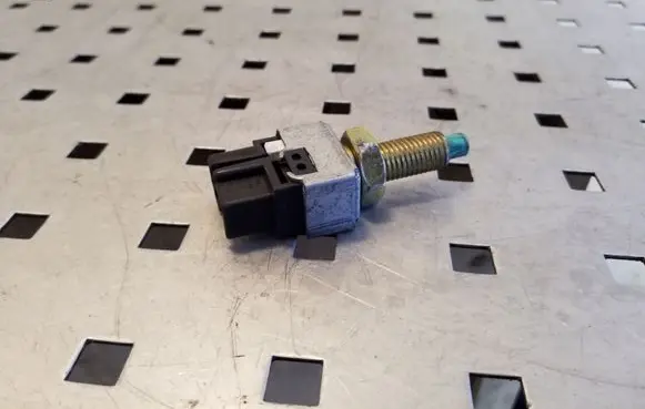 Clutch pedal sensor