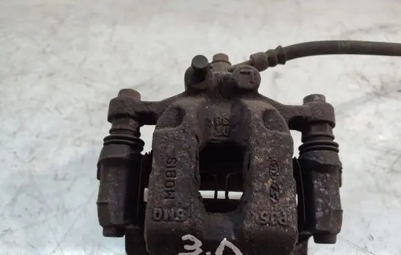 Hyundai Tucson TL Rear brake caliper