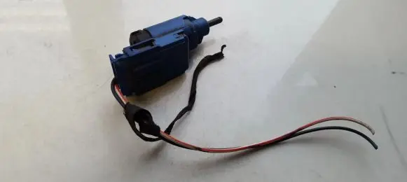 Skoda Fabia Mk1 (6Y) Brake pedal sensor switch 1J0927189