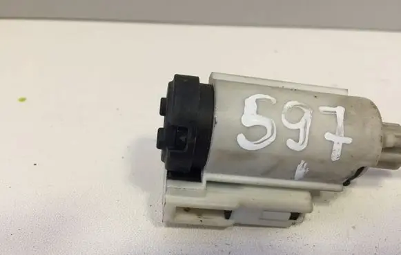 Audi A4 S4 B6 8E 8H Brake pedal sensor switch 8E0927189B