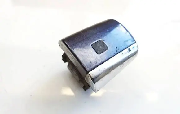 Mercedes-Benz E W210 Loading door cover/cap 