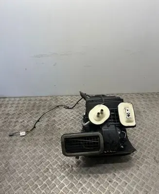 Renault Megane IV Interior heater climate box assembly 272700642R C1310661A