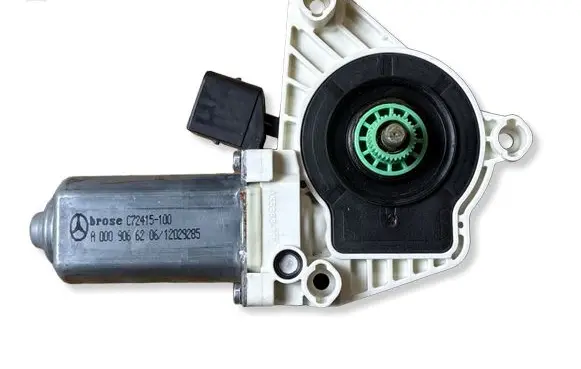 Mercedes-Benz CLS C257 Front door window regulator motor A0009066206