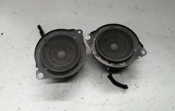 Chrysler PT Cruiser Front door high frequency speaker 05059062AA