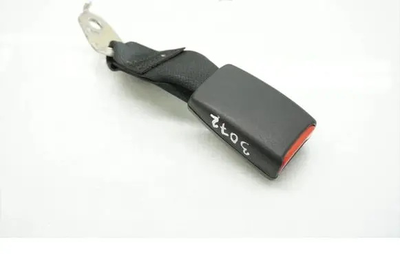 Mazda 3 II Rear seatbelt buckle