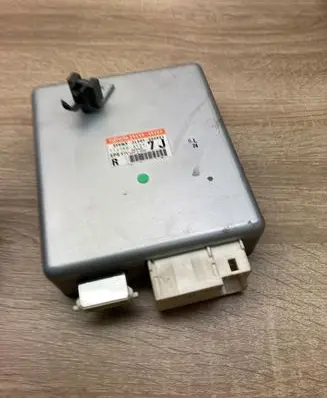 Lexus RX 330 - 350 - 400H Power steering control unit/module 8965048200