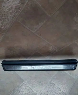 Hyundai Terracan Front sill trim cover 84250H1002