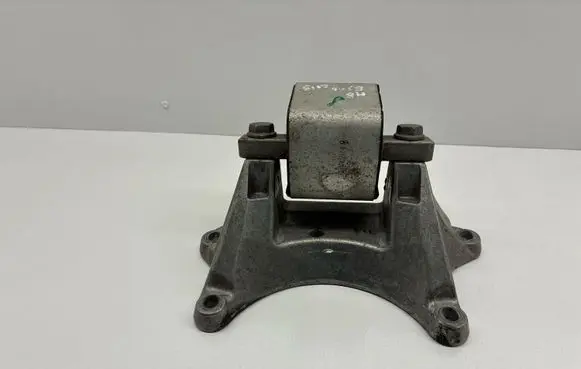 Mercedes-Benz E W212 Gearbox mount A2122401918