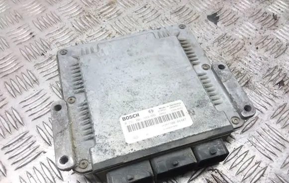 Renault Espace III Engine control unit/module 028100199 700104407